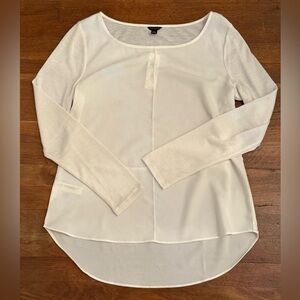 Ann Taylor Cream Long Sleeve Hi-Low Knit Pull Over Blouse Sz M
